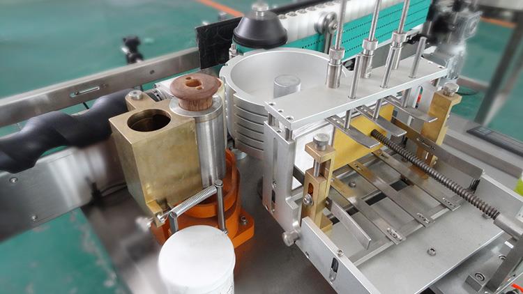 Mesin Pelabelan Label Kertas Lem Basah Otomatis Penuh untuk Produk Alkohol